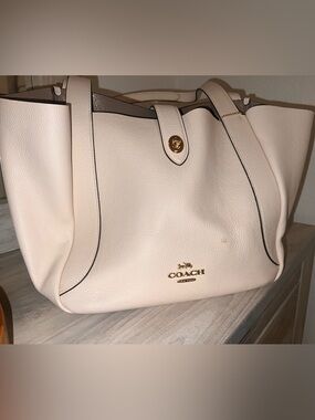 Coach Hadley Turnlock Pebbled Leather Tote Bag in Cream/Chalk| Everyday Work Bag